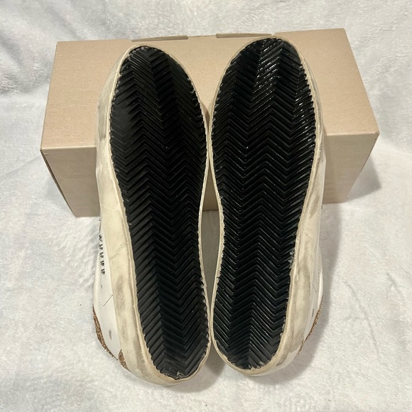 Golden Goose Super-Star Classic with spur. Worn just a handful of times. Size 39 - Picture 6 of 7